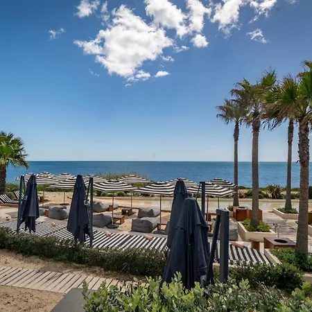 شقة Modern 3-bedroom Luxury With Panoramic Sea Views The Edge,