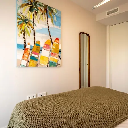 Modern 3-bedroom Luxury With Panoramic Sea Views The Edge, *