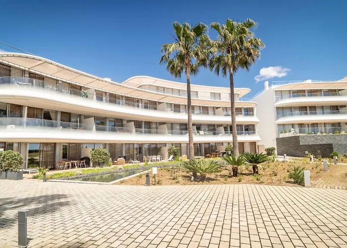 Modern 3-bedroom Luxury With Panoramic Sea Views The Edge, Apartamento