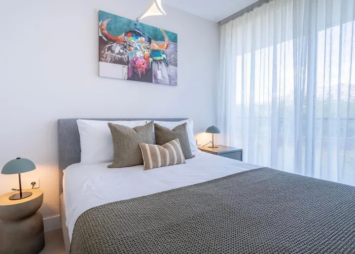 Modern 3-bedroom Luxury With Panoramic Sea Views The Edge, *