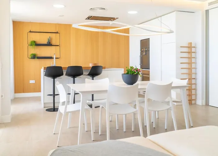 Modern 3-bedroom Luxury With Panoramic Sea Views The Edge,