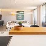 Modern 3-bedroom Luxury With Panoramic Sea Views The Edge, Appartement Estepona