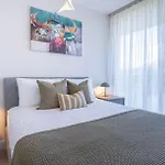 Modern 3-bedroom Luxury With Panoramic Sea Views The Edge, *