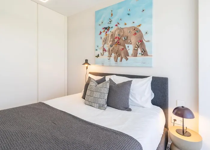 Modern 3-bedroom Luxury With Panoramic Sea Views The Edge, * 에스테포나