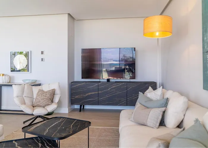 아파트 Modern 3-bedroom Luxury With Panoramic Sea Views The Edge,