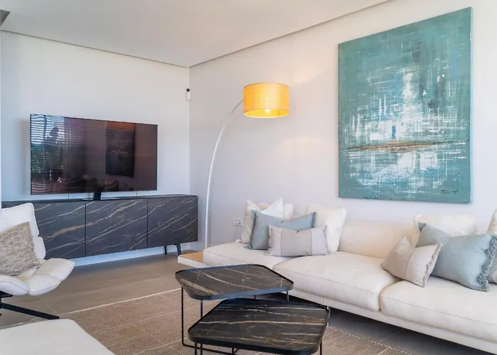 Modern 3-bedroom Luxury With Panoramic Sea Views The Edge,