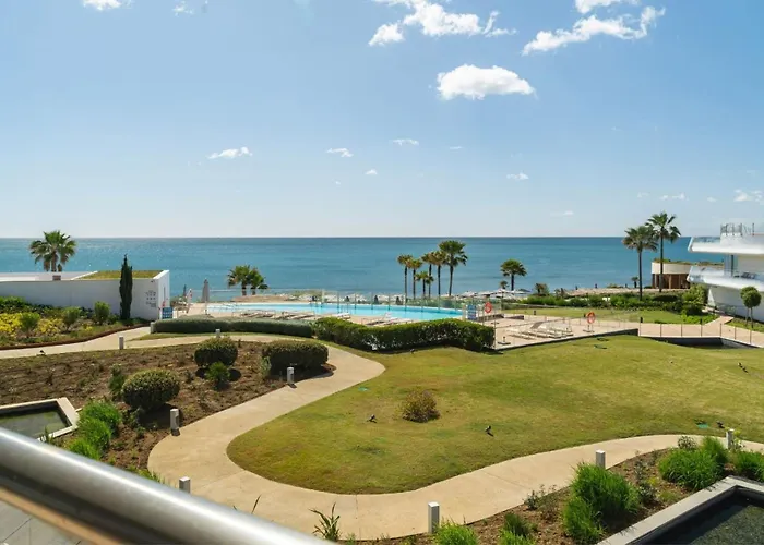 아파트 Modern 3-bedroom Luxury With Panoramic Sea Views The Edge,