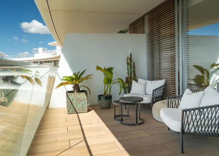 דירה Modern 3-bedroom Luxury With Panoramic Sea Views The Edge,
